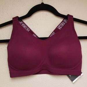 Victoria's Secret Incredible Lightweight Sport Bra